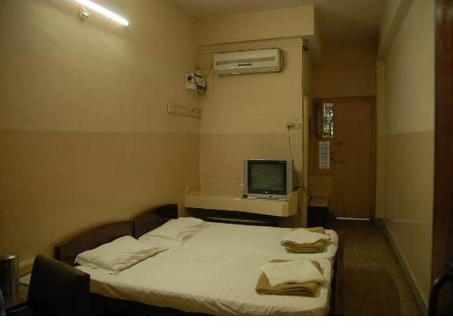 Hotel Anand Vihar Bangalore Luaran gambar